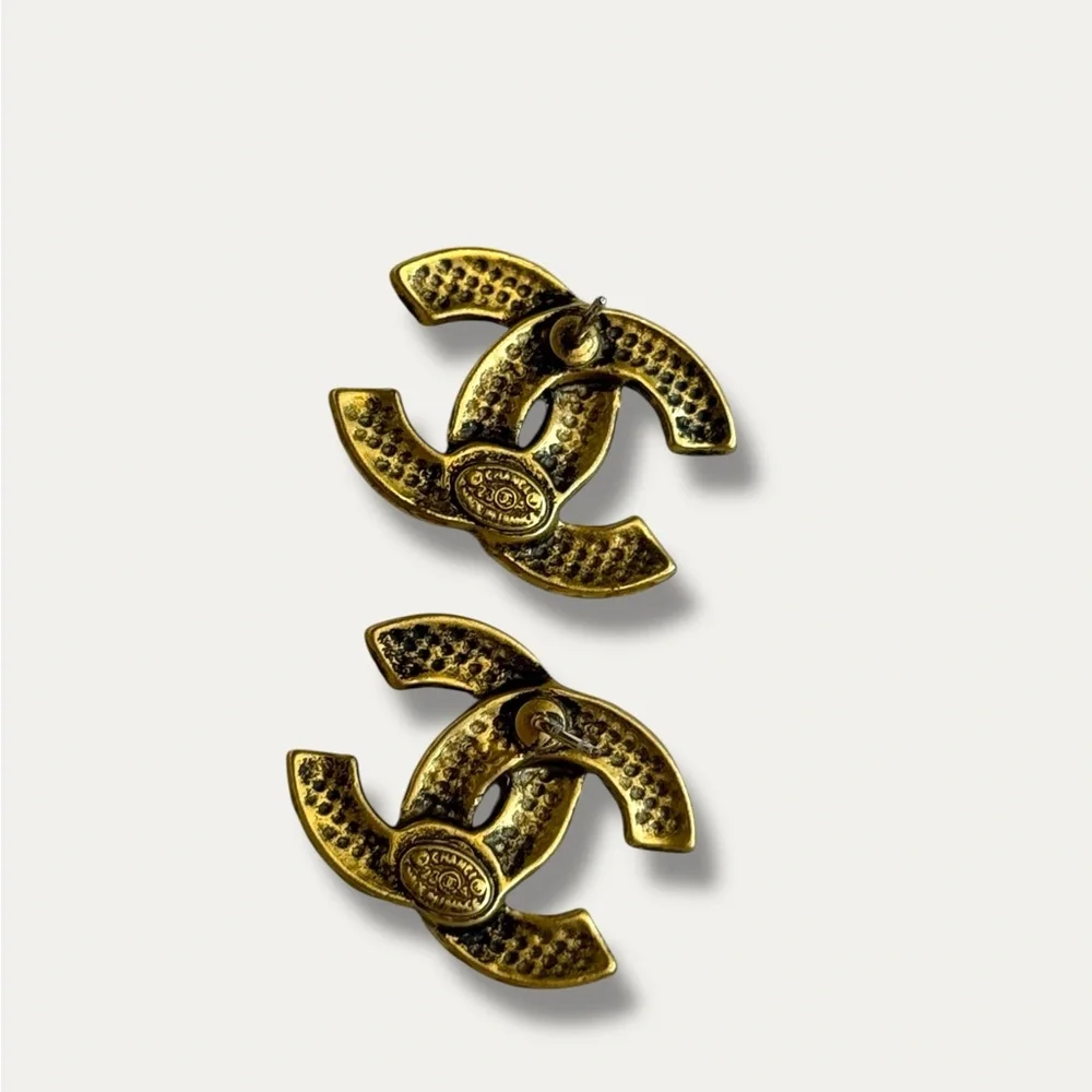 Elegant Gold and Silver Pearl Earrings - Picture 5 of 5